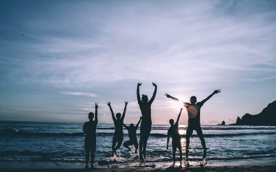 Celebra la festividad de San Juan en Blay Beach