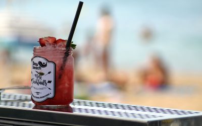 ¿Un cóctel? Los beneficios de tomarlo sin alcohol